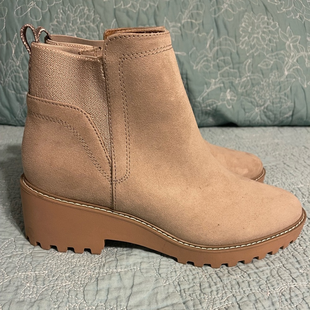 Taupe suede booties